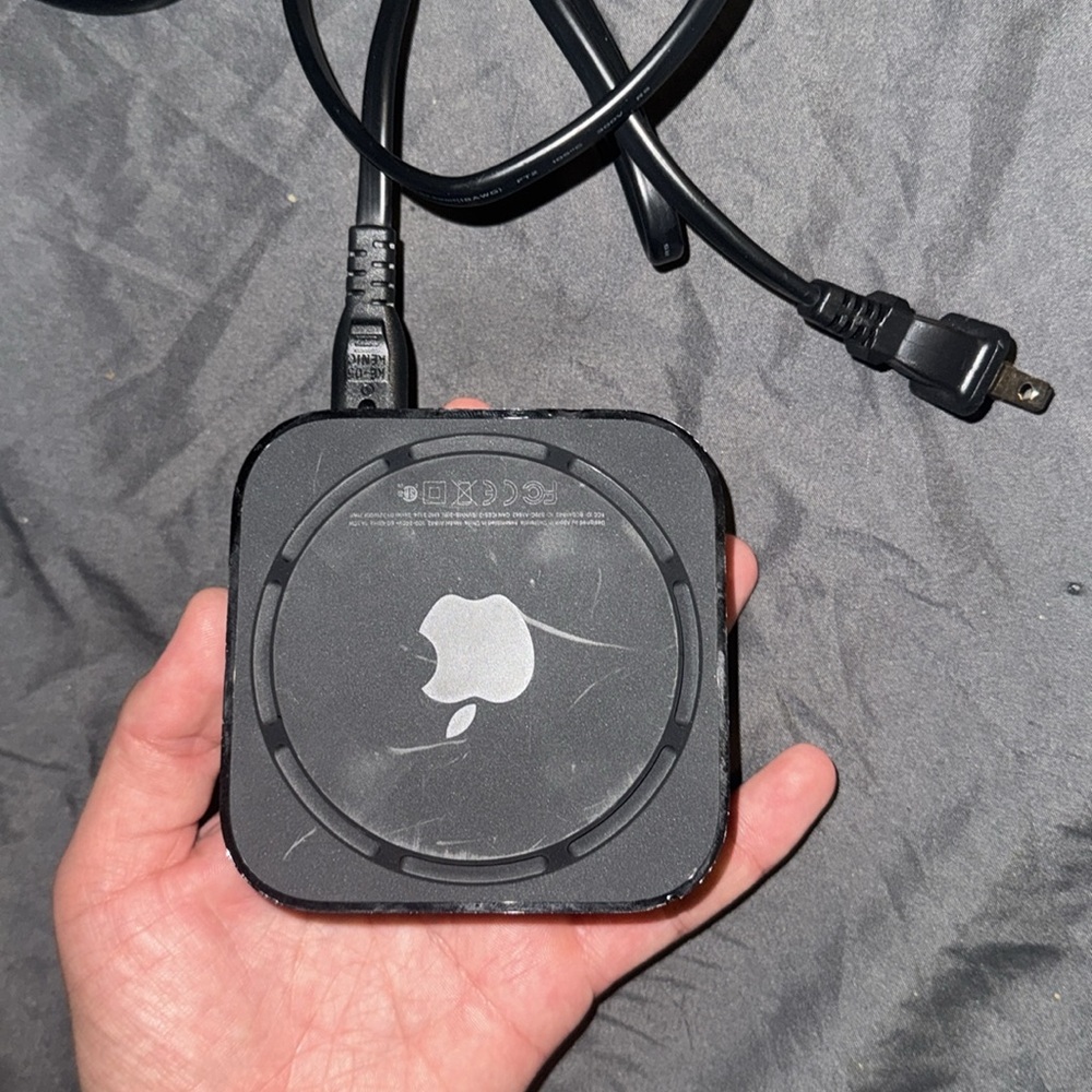 Apple TV - Picture 2 of 2